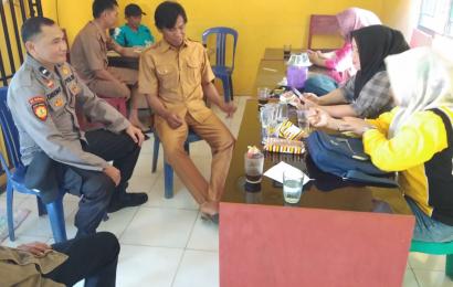 Patroli Dialogis Personel Polsek SelumaPesankan Warga Jaga Sitkamtibmas Tetap Kondusif Jelang Pemilu