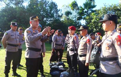 Kapolres Lebong Pimpin Apel Pergeseran Pasukan Pengamanan TPS dalam Pemilu 2024
