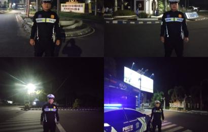 Personel Sat Lantas Patroli Blue Light di Tugu Pers Jalan Tapak Paderi 