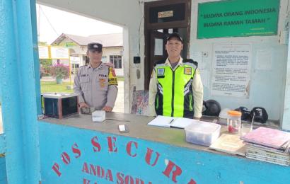 Bhabinkamtibmas Sambangi Security PT SBS Nanjungan Sampaikan Imbauan Kamtibmas