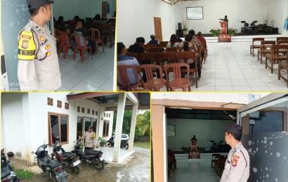 Bengkulu -  Unit Patroli Polsek Selebar Polresta Bengkulu Polda Bengkulu, melaksanakan patroli dialogis dan Pengecekan Rumah Ibadah Jemaat GPDI Betungan dan GKII Air Sebakul Kecamatan Selebar Kota Bengkulu, Minggu (25/02/2024).  Unit Patroli yang beranggotakan Aiptu Wisnu dan Brigpol Tri Hnadoko tersebut melaksanakan patroli dengan mobiling dan stasioner di seputaran rumah ibadah Jemaat GPDI Betungan dan Jemaat GKII Air Sebakul.  Kapolresta Bengkulu Kombes Pol Deddy Nata, S.I.K., melalui Kapolsek Selebar Ko