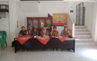 Bhabinkamtibmas Polsek Kota Manna Menghadiri Pra Pembangunan Tahun 2024 Desa Binaannya 