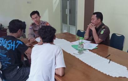 Dua Pelaku Penganiayaan TKP Taman Merdeka  Diserahkan ke Jaksa oleh Unit Reskrim Polsek Kota Manna 