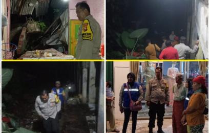 Patroli Poslek Ratu Samban Datangai TKP Tembok Pagar yang Menimpa Rumah Warga 