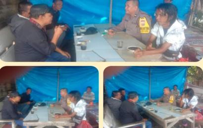 Jalin Komunikasi dan Silahturahmi, Polsek Teluk Segara Jumat Curhat Bersama Warga 