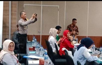 Hari Ke-2 Rapat Pleno Rekapitulasi dan Penetapan Rekapitulasi Perolehan Suara Pemilu 2024 KPU Kota, di Jaga Polresta Bengkulu 