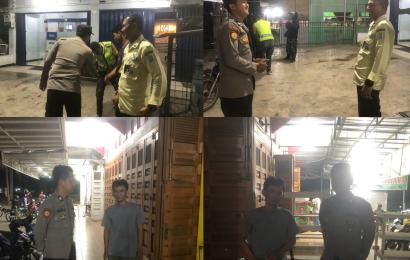 Personel Polsek Kampung Melayu Jaga Kamtibmas Lewat Patroli Keliling