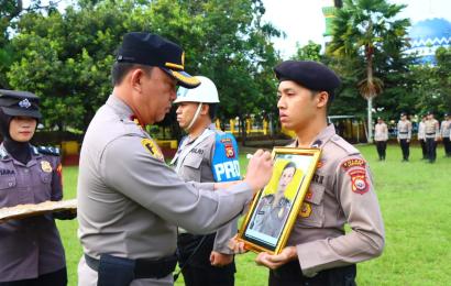 Kapolres Lebong Pimpin Upacara PTDH Anggota Polres Lebong