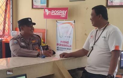 Bhabinkamtibmas Sambang ke Kantor Pos Manna, Sampaikan Himbauan Kamtibmas
