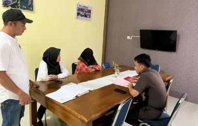 Perempuan Bertato Pelaku Penganiayaan Diserahkan Ke JPU Oleh Sat Reskrim Poles BS