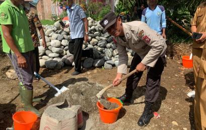 Kapolsek Kedurang Hadiri Penetapan  Titik Nol Pembangunan Gedung Perpus Desa Sukajaya 