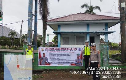 Edukasi Keselamatan Berlalu Lintas, Sat Lantas Polres BS Pasang Spanduk Ops Keselamatan Nala I 2024
