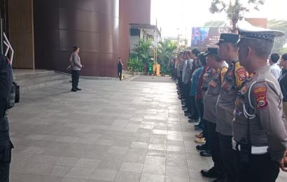 Kapolresta Bengkulu Pimpin Apel Gabungan Personel OMB 2024 Dalam Pengamanan Rekapitulasi Tingkat Provinsi