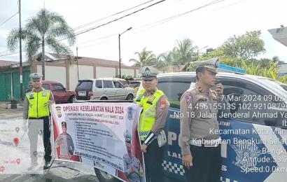 Public Adrees dan Pasang Spanduk Ops Keselamatan Nala I 2024 untuk Edukasi Keselamatan Berlalu Lintas