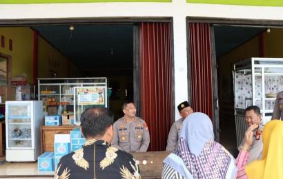 Dengarkan Keluh Kesah dan Informasi Dari Warga, Kapolres Seluma Jumat Curhat di Kelurahan Selebar
