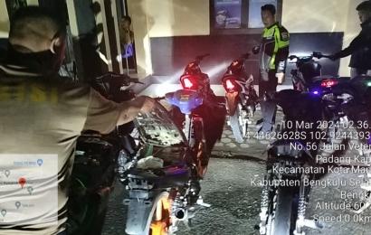 OPS Keselamatan Nala 2024, Personel Satlantas Polres BS Amankan Sepeda Motor Knalpot Tidak Sesuai Spesifikasi
