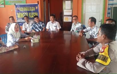 Kapolsek Seginim Minggu Kasih di Desa Sukanegeri  