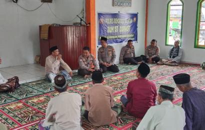 Jaring dan Serap Informasi dari Masyarakat, Kapolres Bengkulu Selatan Gelar Jumat Curhat di Masjid Desa Nanjugan