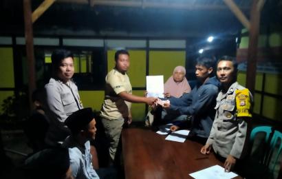 Problem Solving, Bhabinkamtibmas Polsek Lebong Utara Mediasi Permasalahan Warga di Desa Kampung