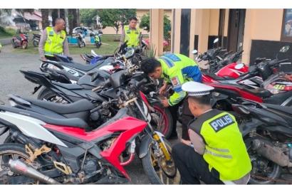 Polisi Tindak Knalpot Tidak Sesuai Standar yang Menggangu Kenyamanan Ibadah Pada Bulan Ramadan