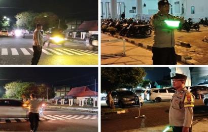 Ciptakan Keamanan di Seputaran Masjid, Polsek Ratu Samban Patroli Pengamanan Shalat Tarawih 