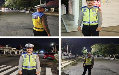 Sat Lantas Polresta Bengkulu Pengamanan Shalat Subuh di Masjid At-Taqwa