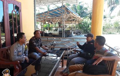 Bhabinkamtibmas Polsek Pino Raya Polres BS Sambang Warga, Imbau Jaga Kamtibmas Pada Bulan Suci Ramadan 