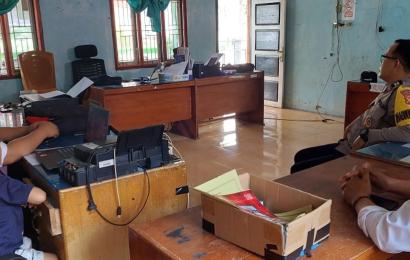 Bhabinkamtibmas Polsek Pino Sambang  Dialogis  Wujudkan Situasi Kamtibmas yang Kondusif pada Bulan Suci Ramadan 