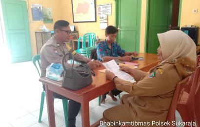 Sambang Desa Bhabinkamtibmas Polsek Sukaraja di Desa Sumber Arum