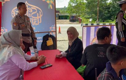 Polres Seluma Laksanakan Pelayanan Pemeriksaan Kesehatan Kepada Pemudik 