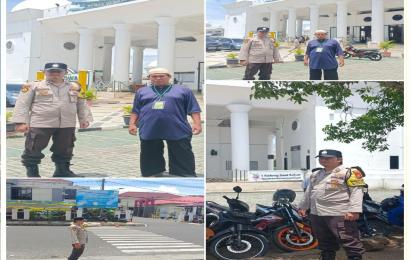 Personel Polresta Bengkulu Berikan Pengamanan Ibadah Shalat Jumat 