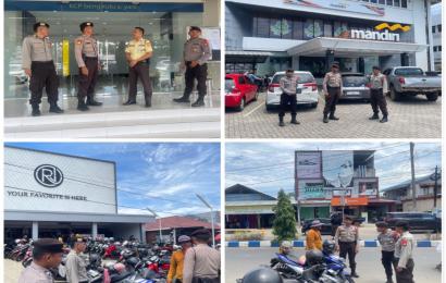 Sambangi Petugas Parkir dan Security Bank, Satsamapta Polresta Bengkulu Sampaikan Pesan Kamtibmas 