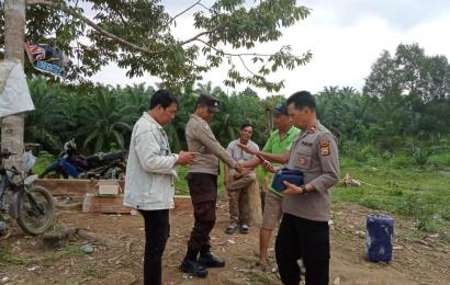 Polsek Pino Pengamanan dan Monitoring    Kelokasi Wisata Air Terjun Gluguran 