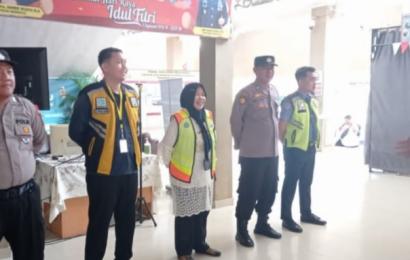 Personel Posyan Bandara Fatmawati Soekarno Lakukan Pengamanan dan Monitoring Pemberangkatan dan Kedatangan Pemudik