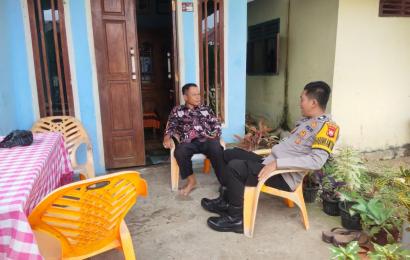 Tingkatkan Sinergitas, Bhabinkamtibmas Polsek Kedurang Sambangi Warga Binaan Pada Hari Raya Idul Fitri 1445 H