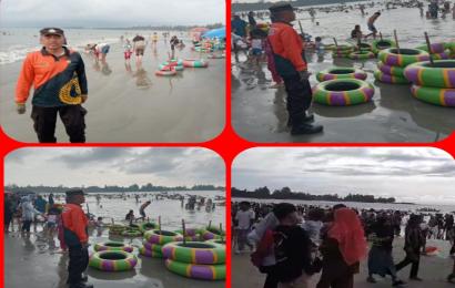 Patroli di Seputaran Objek Wisata Pantai Zakat, Personel Polsek Teluk Segara Sampaikan Imbauan kepada Pengunjung 
