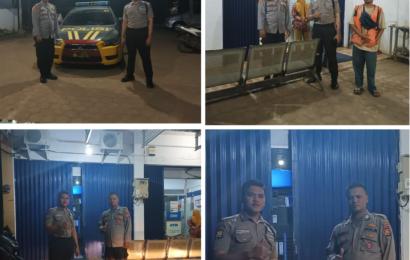 Patroli Malam, Personel Polsek Muara Bangkahulu Imbau Warga Tingkatkan Kewaspadaan Terhahadap Tindak Kejahatan 