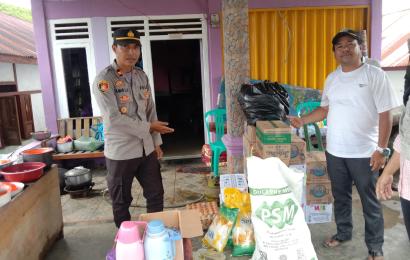 Bersinergi, Polisi Dirikan Posko Dapur Umum di Lokasi Terdampak Banjir