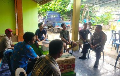 Personel Polsek Jumat Curhat Dengarkan Keluhan dan Masukan di Desa Talang Alai