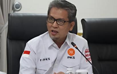 Presiden PKS, Muzzammil Yusuf. 