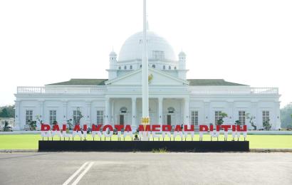 Balai Kota Merah Putih