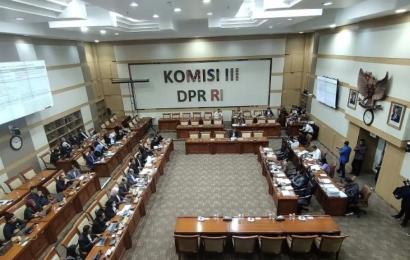 rapat kerja bersama jajaran LPSK di Kompleks Parlemen, Senayan, Jakarta, Selasa (17/6/2025)