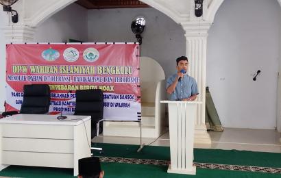 Polda Bengkulu menggelar kegiatan silaturahmi dan pembinaan di Pondok Pesantren Wahdah Islamiyah, Kelurahan Kandang Mas, Kecamatan Kampung Melayu, Kota Bengkulu, Kamis (24/7/2025).