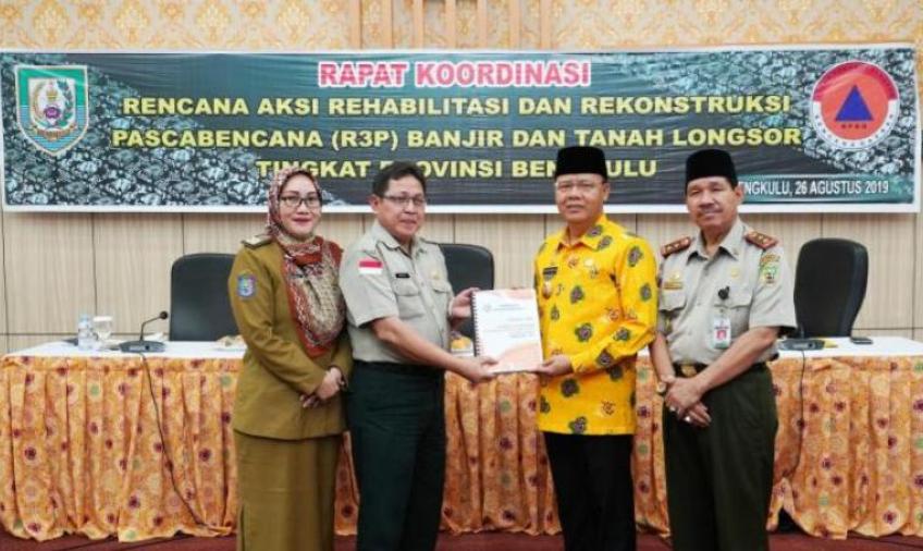 Draf Dokumen R3P di Serahkan Secara Langsung Oleh Gubernur 