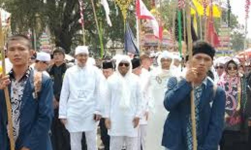 Tabut di Buang Ribuan Warga Bengkulu Padati Pusat Kota