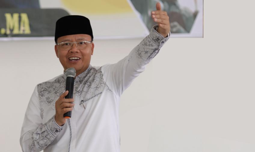 Gubernur Rohidin Mersyah 