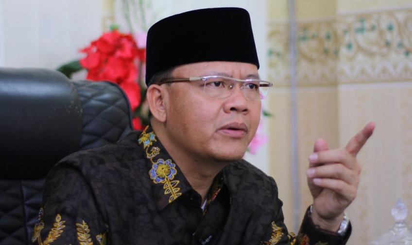Gubernur Rohidin Mersyah 