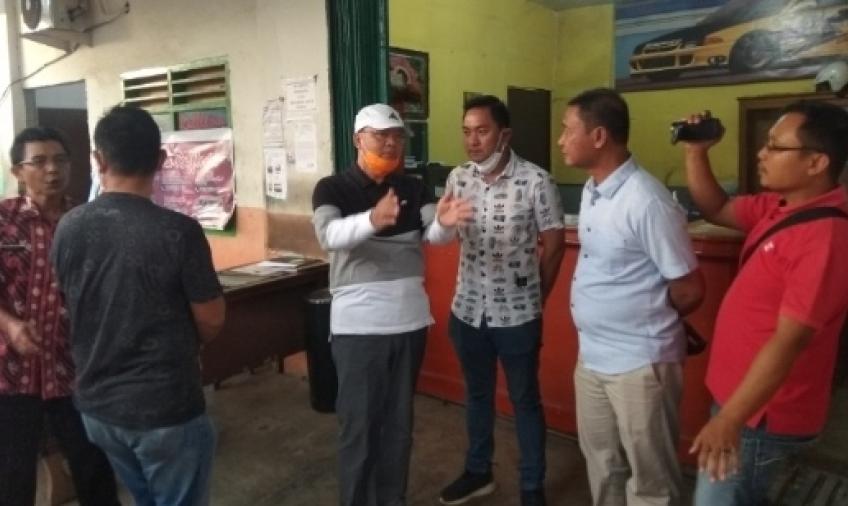 Gubernur Rohidin Mersyah di pull bus