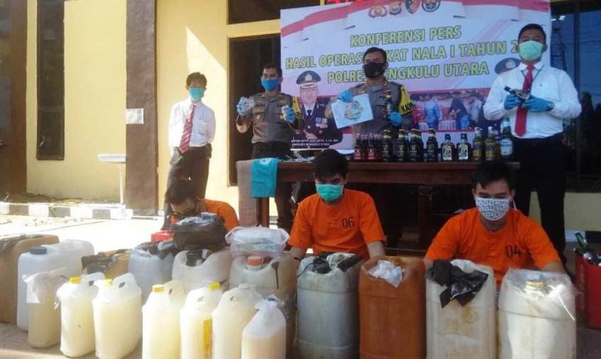 Tuak Dan Air Miras 