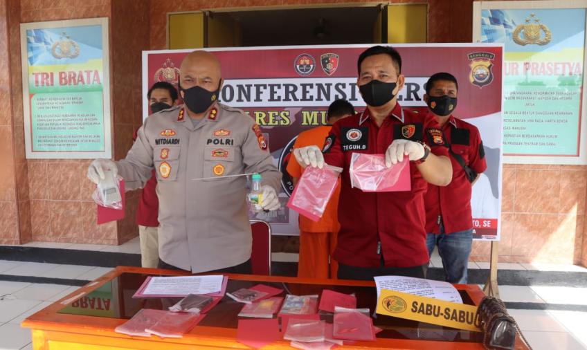 Amankan Warga Ipuh, Polres Mukomuko Sita 3 Paket Sabu